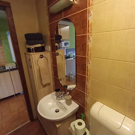 Maja Apartament *